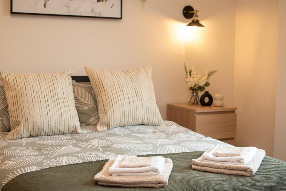 Green Nest Room With Private Bathroom 伊斯特布恩 外观 照片