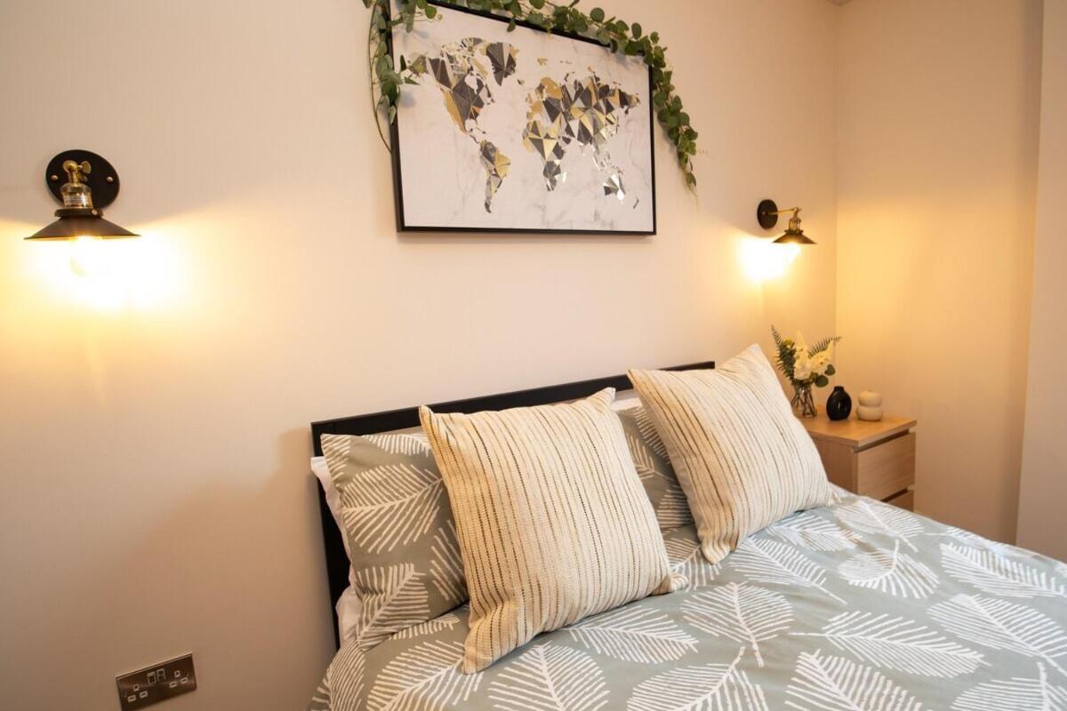 Green Nest Room With Private Bathroom 伊斯特布恩 外观 照片